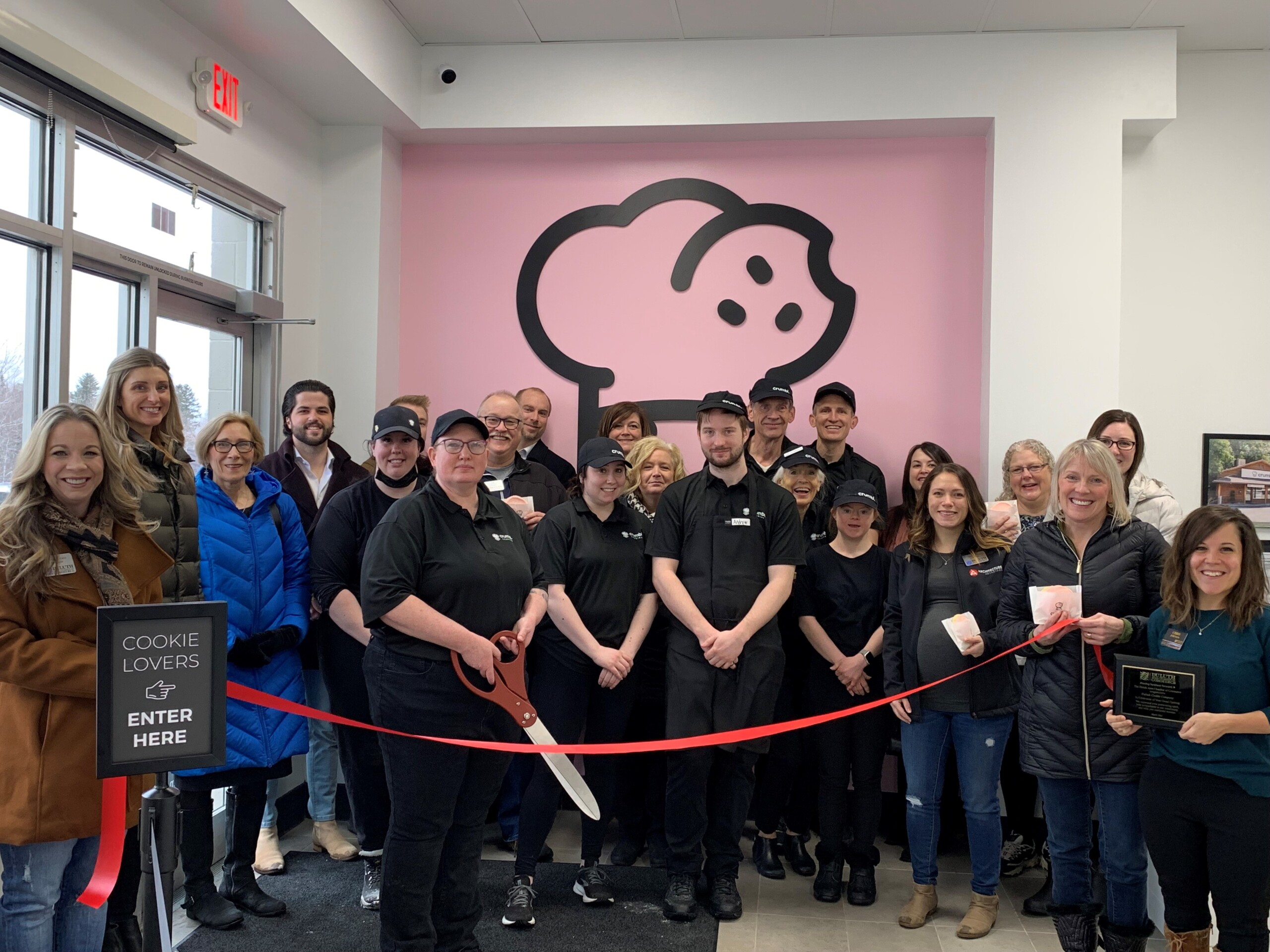 Duluth Cookie Company cutting ribbon ceremony